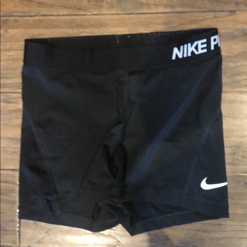 Nike Pros, size M